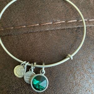 🦃 Alex and Ani silver bangle with faux emerald stone